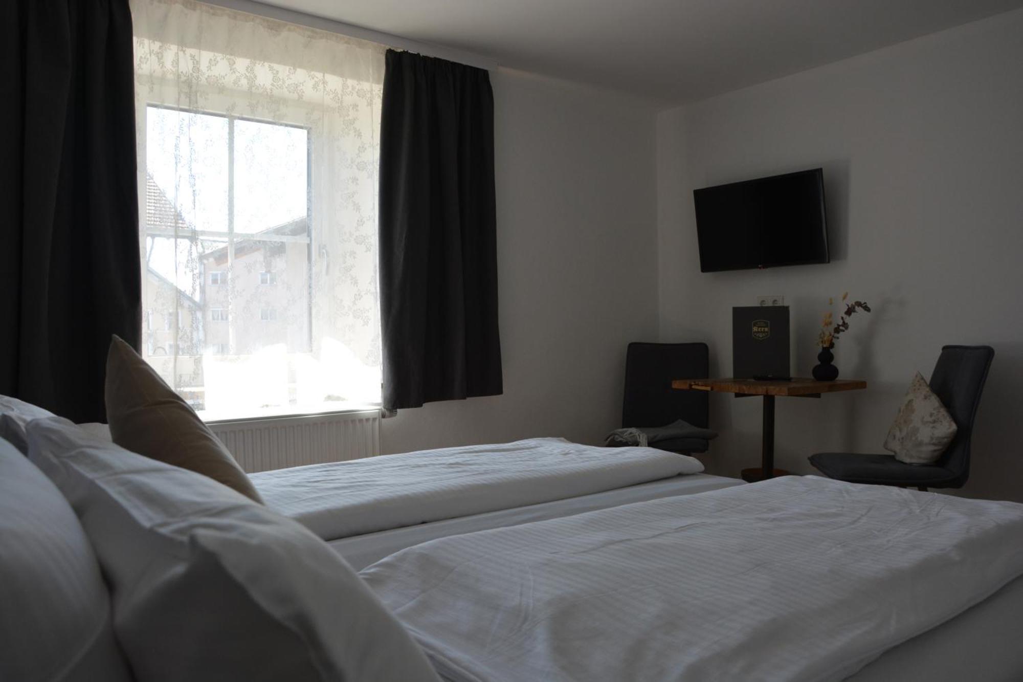 Hotel Garni Kern Halfing 外观 照片